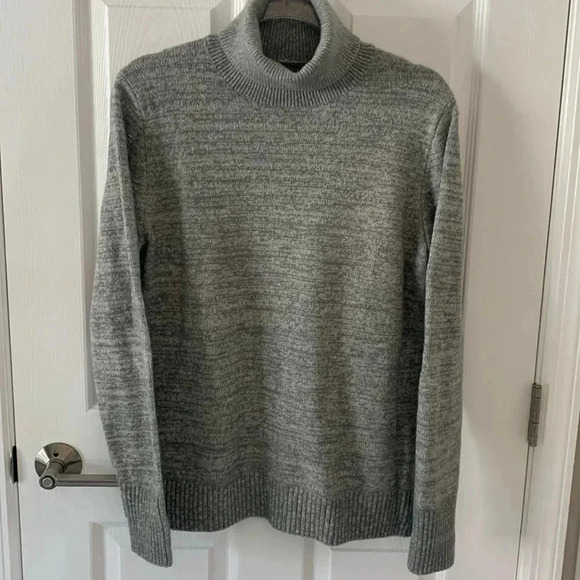 J Crew Mercantile Gray Turtleneck sweater - Picture 1 of 8